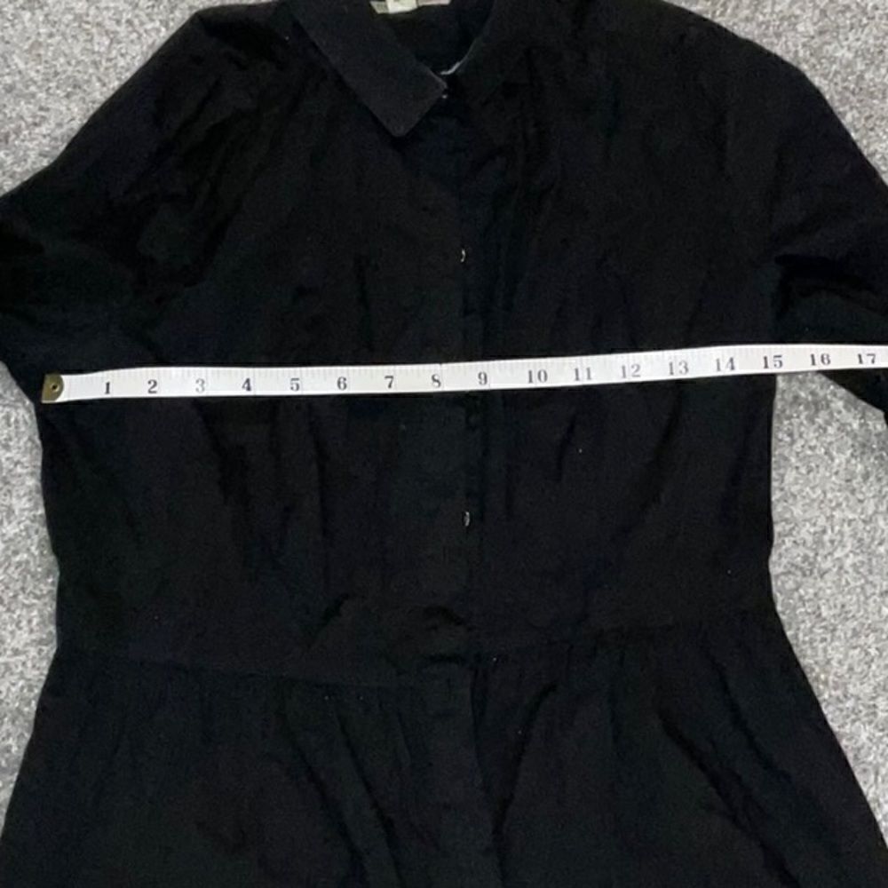 Women’s Burberry button down shirt - Picture 9 of 10